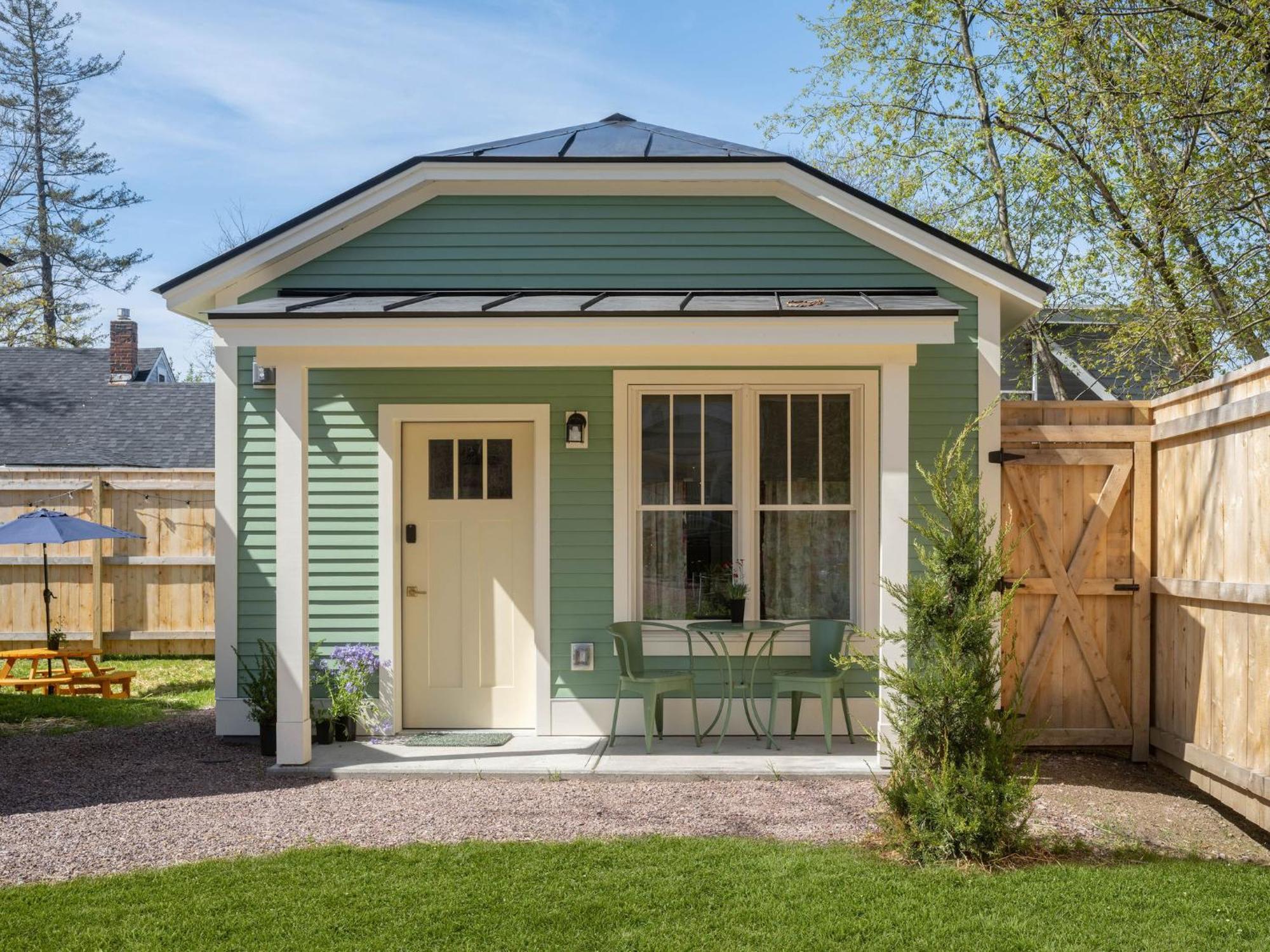 Queen City Bungalow & Cottages Burlington Dış mekan fotoğraf